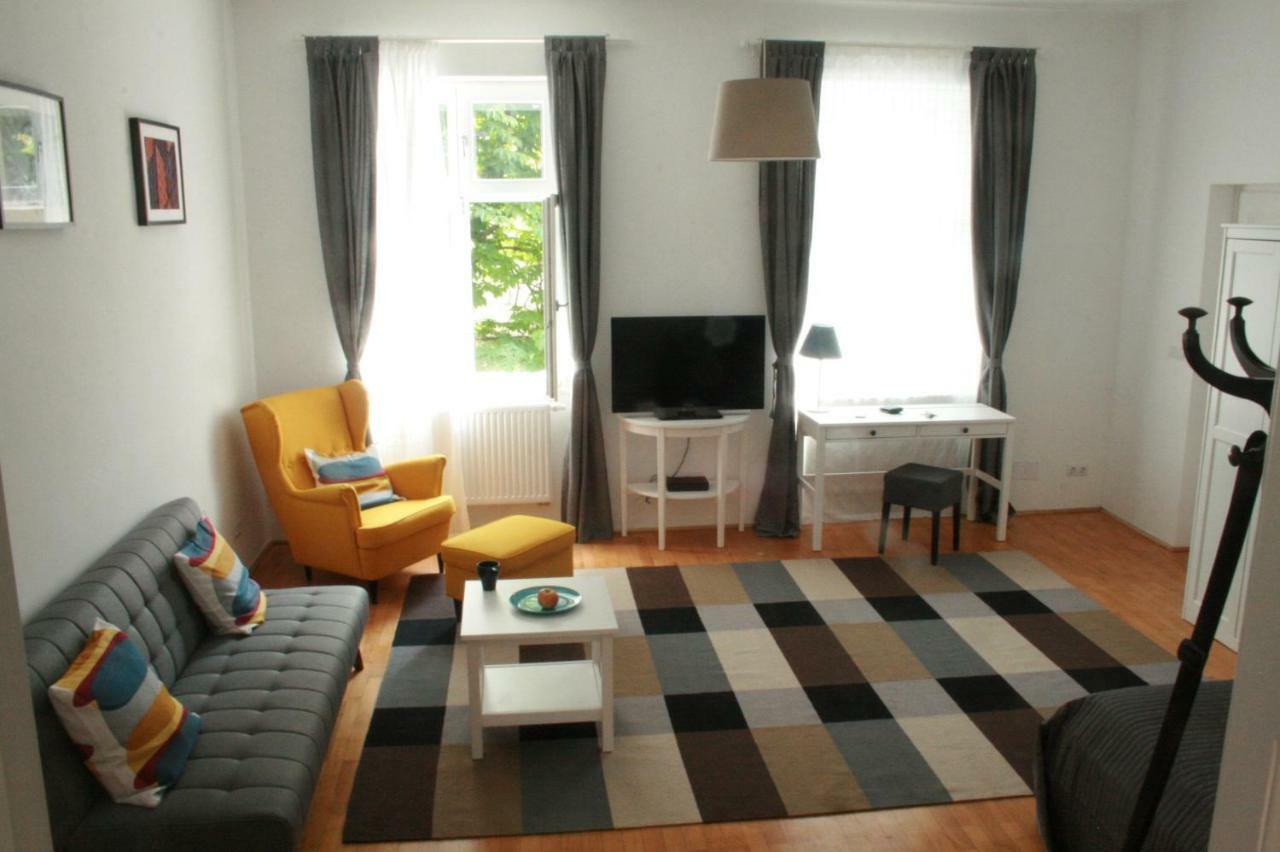 Enjoy Apartman Шопрон Экстерьер фото